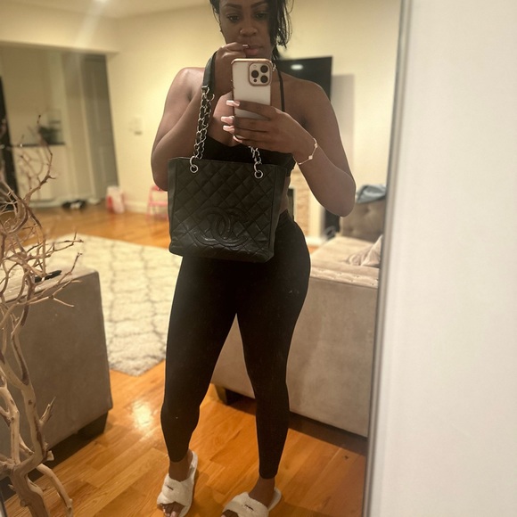 COPY - Chanel Tote - Picture 11 of 12